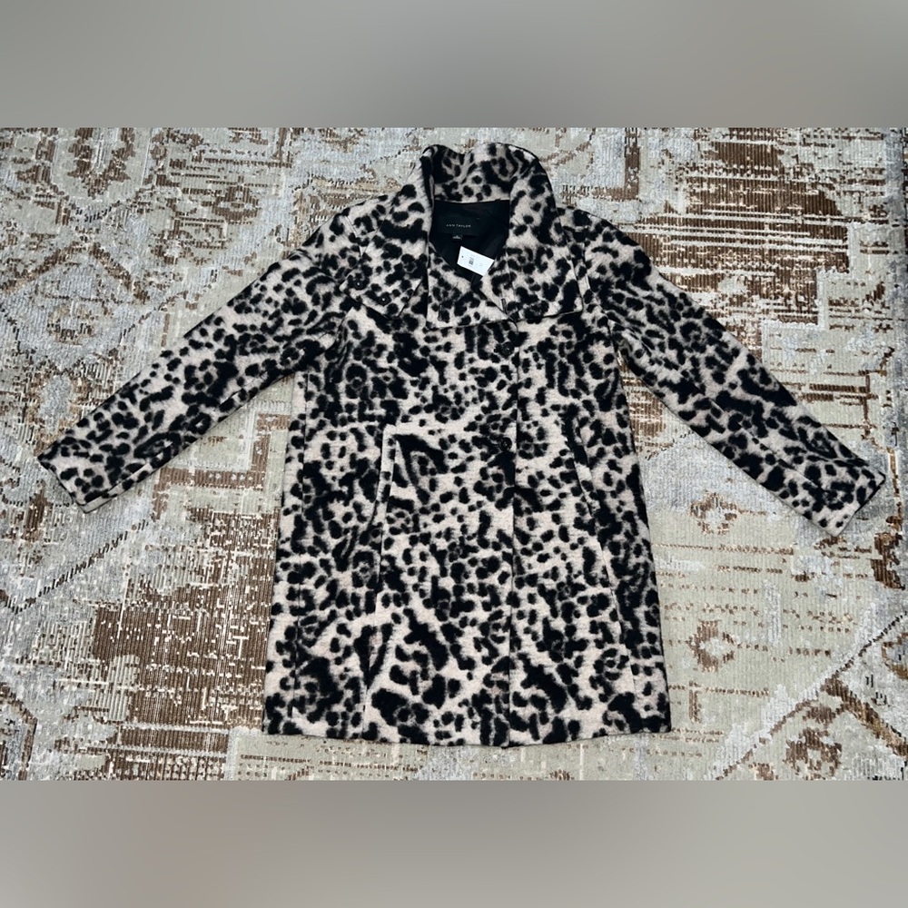 Ann Taylor Wool Leopard Print Coat Size Medium. Brand new condition with tags.